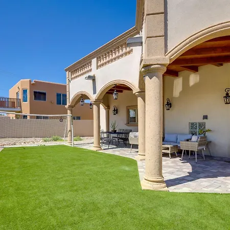 Gated About 5 Mi To Dtwn Santa Fe! Holiday home