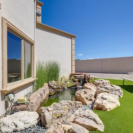 Gated About 5 Mi To Dtwn Santa Fe! Holiday home *