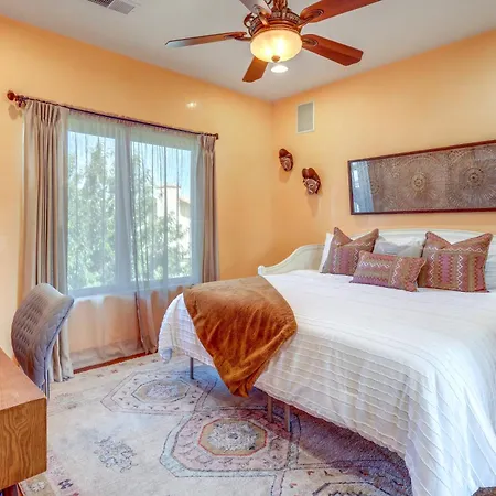 Gated About 5 Mi To Dtwn Santa Fe! Holiday home *