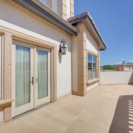 Gated About 5 Mi To Dtwn Santa Fe!