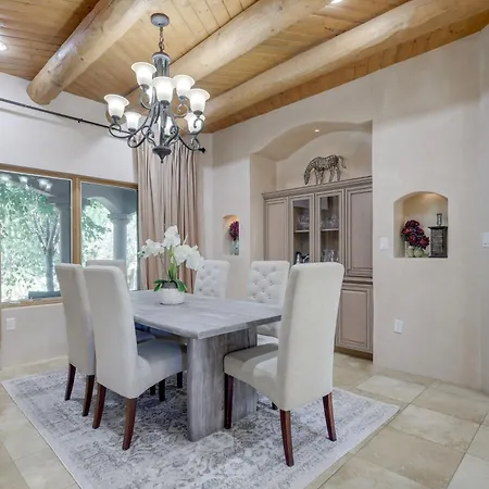 Gated About 5 Mi To Dtwn Santa Fe! Holiday home Santa Fe